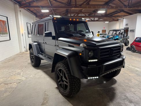 Used 2018 Mercedes-Benz G 550 Squared image 8