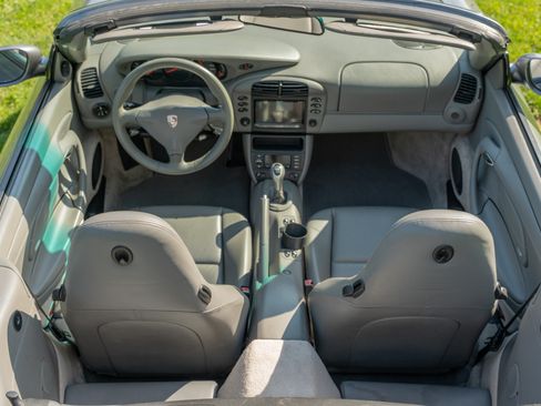 Used 2001 Porsche 911 Cabriolet image 18