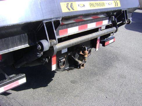 Used 2017 Ford F550 image 19