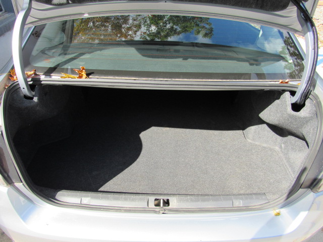 Used 2022 Subaru Impreza 2.0i Sedan AWD/4WD image 17