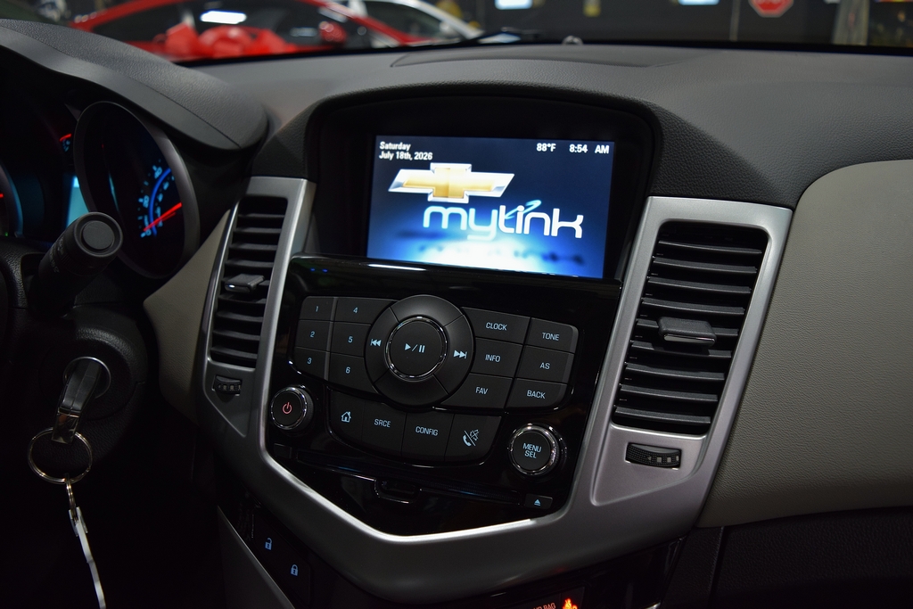 Used 2014 Chevrolet Cruze LT FWD image 27