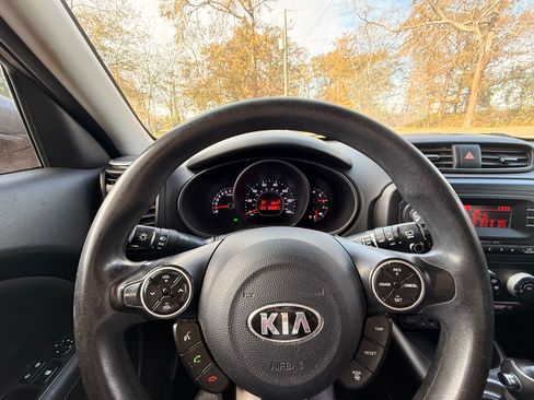 Used 2014 Kia Soul image 11