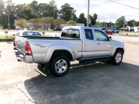Used 2008 Toyota Tacoma TRD Sport image 10