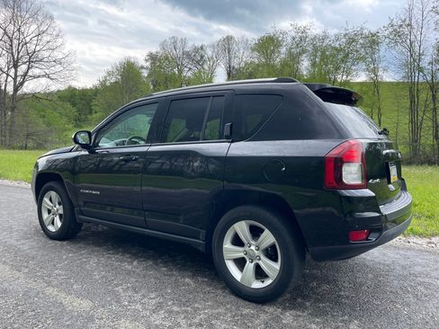 Used 2015 Jeep Compass AWD/4WD image 6