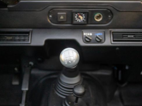 Used 1995 Land Rover Defender 90 image 17