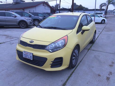 Used 2016 Kia Rio LX image 2