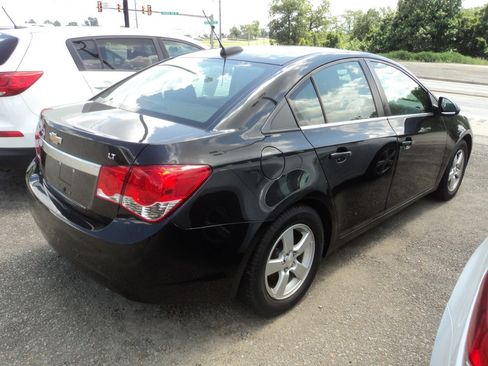 Used 2016 Chevrolet Cruze Limited LT image 11