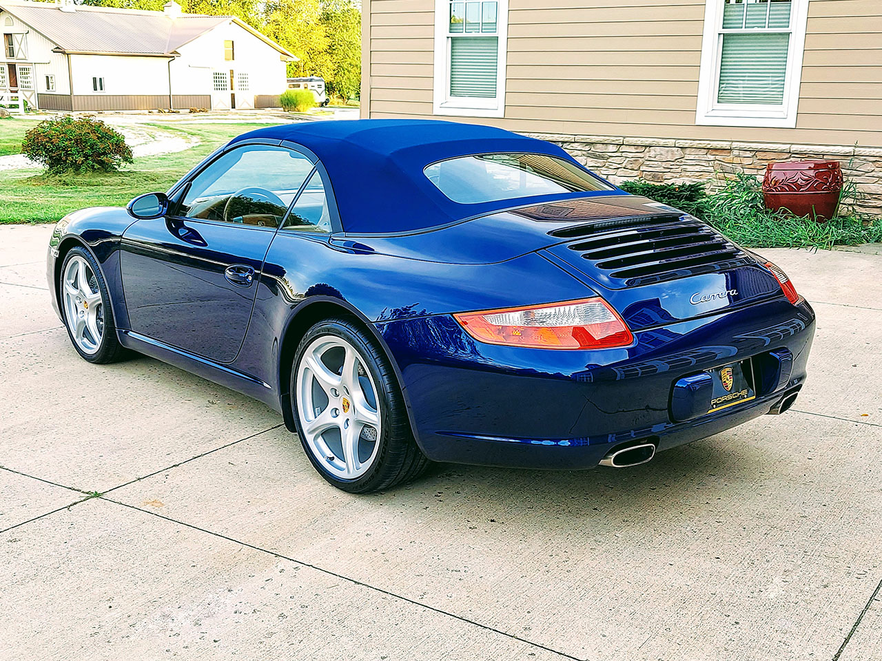 Used 2006 Porsche 911 Cabriolet RWD image 17