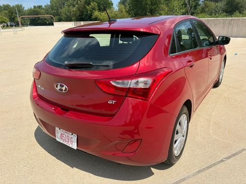 Used 2017 Hyundai Elantra GT Hatchback FWD image 6