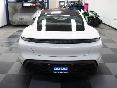 Used 2020 Porsche Taycan Turbo image 18