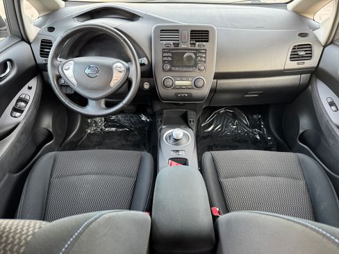 Used 2015 Nissan Leaf S image 22