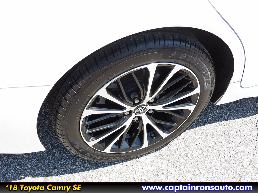 Used 2018 Toyota Camry SE Sport Sedan 4D FWD image 14