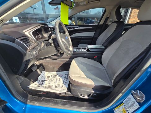 Used 2019 Ford Fusion SE image 5