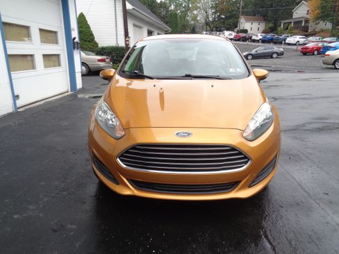 Used 2016 Ford Fiesta SE image 6