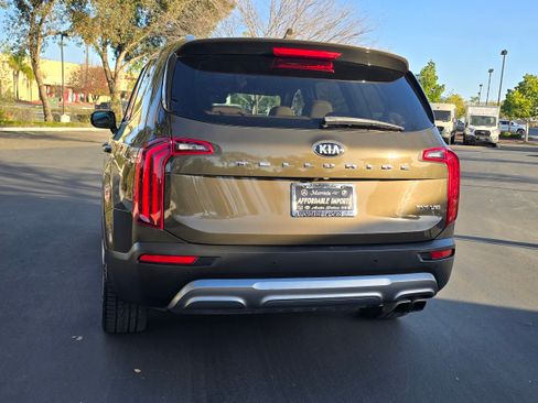 Used 2021 Kia Telluride SX Prestige image 11