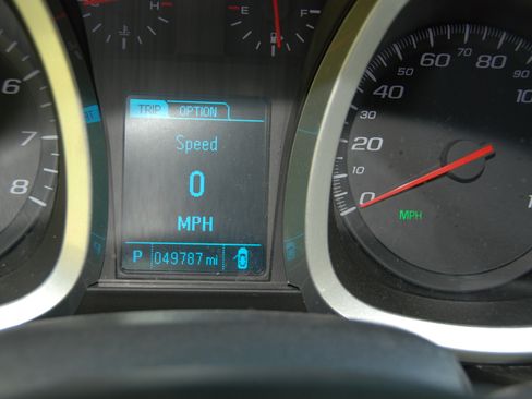 Used 2017 Chevrolet Equinox LS image 31