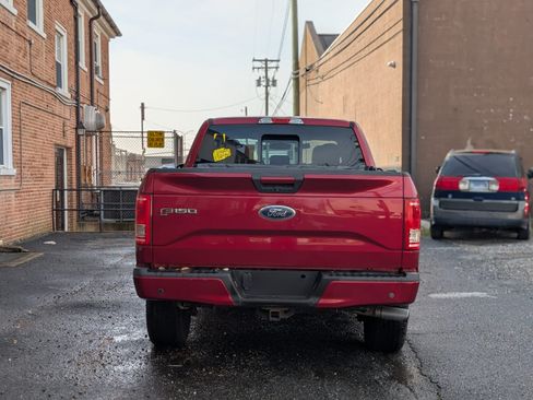 Used 2015 Ford F150 XLT image 12