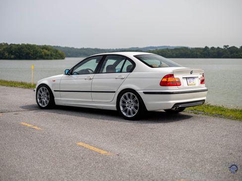 Used 2004 BMW 330i Sedan RWD image 10