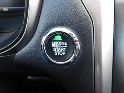 Used 2018 Ford Fusion SE image 15