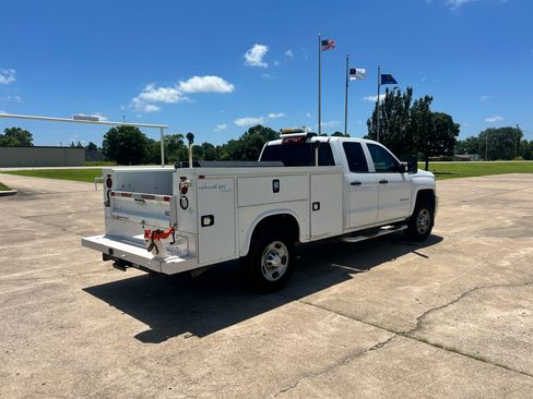 Used 2016 Chevrolet Silverado 2500 2WD Double Cab image 5