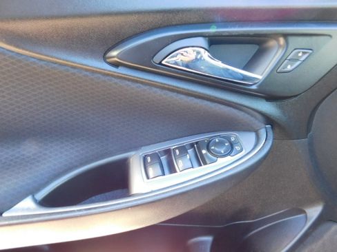 Used 2018 Chevrolet Malibu LT image 13
