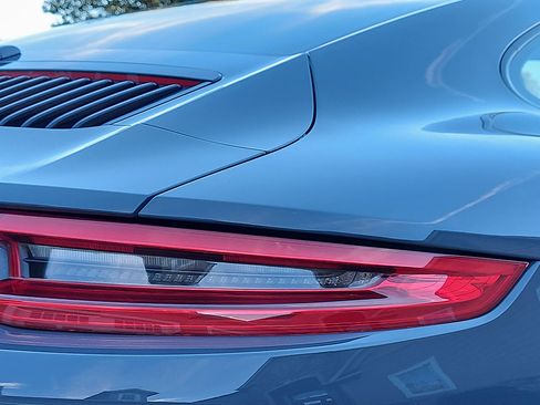 Used 2017 Porsche 911 Carrera 4S image 39