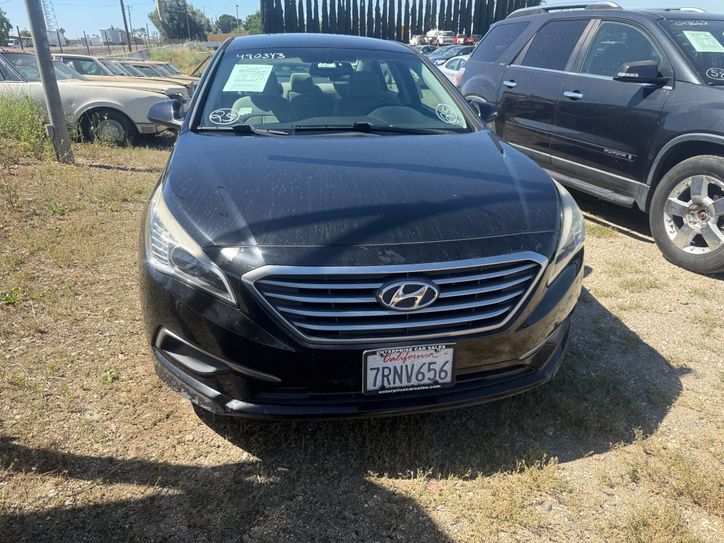 Used 2016 Hyundai Sonata SE FWD image 2