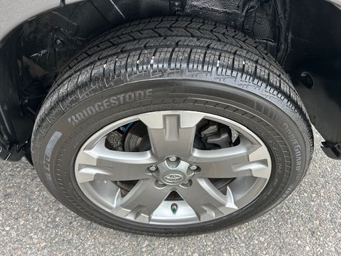 Used 2011 Toyota RAV4 Sport image 17