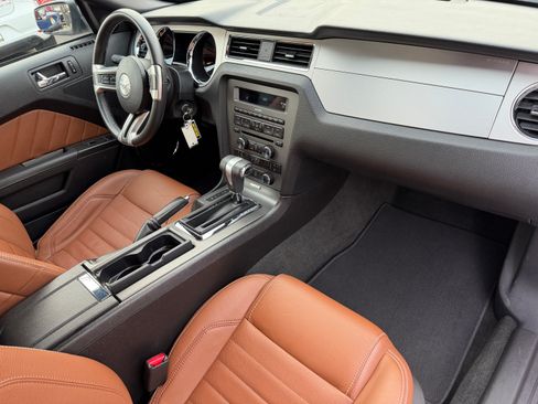 Used 2012 Ford Mustang Premium image 22