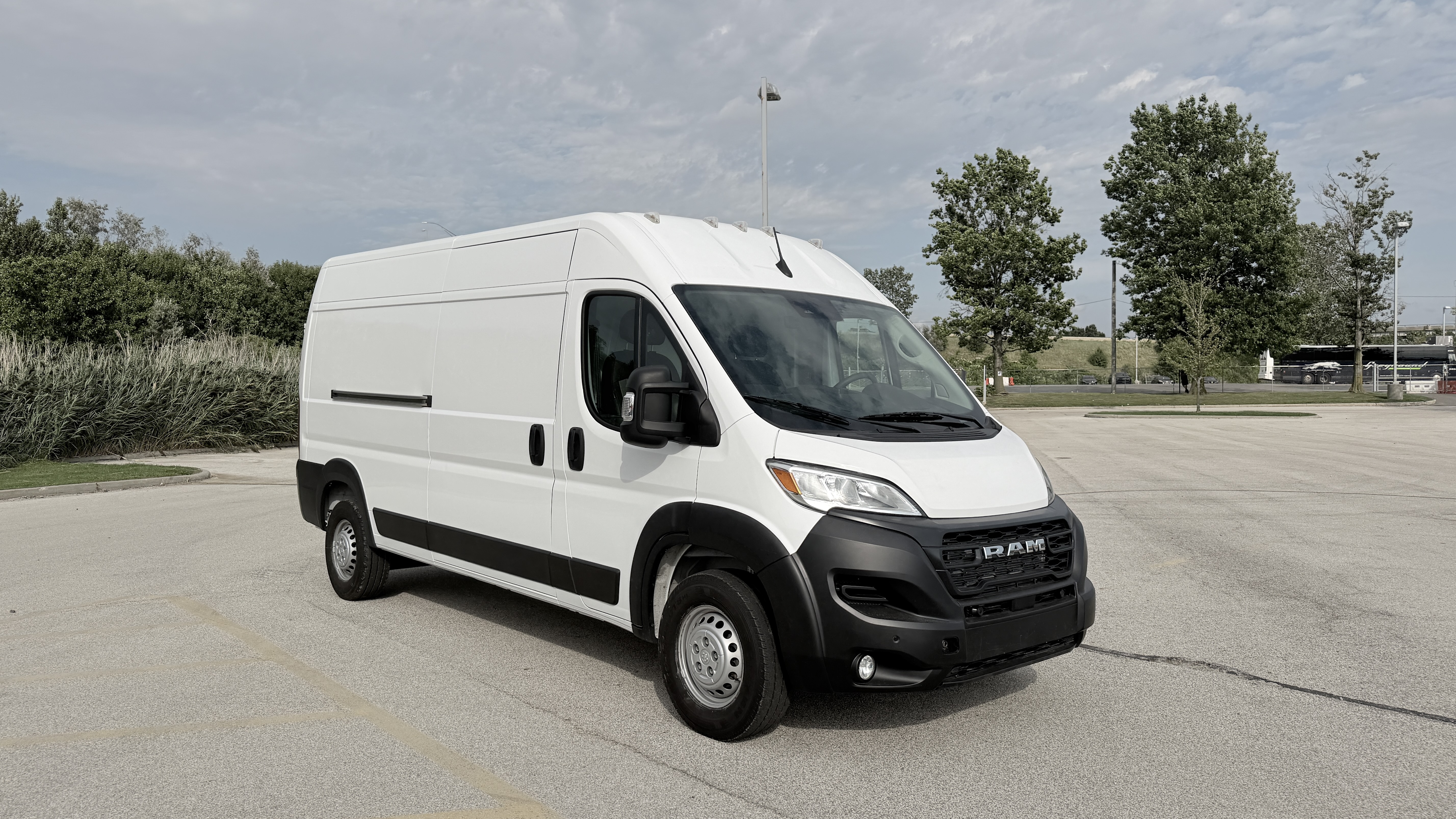 Used 2024 RAM ProMaster 2500 159 High Roof FWD image 3
