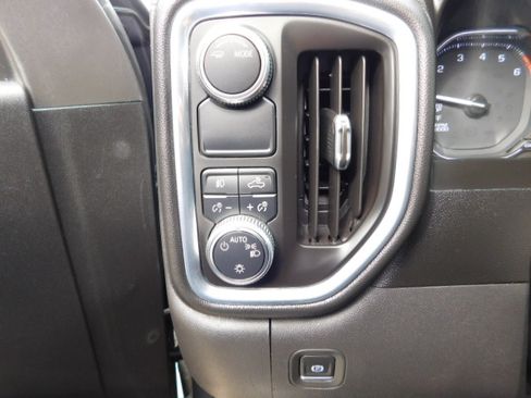 Used 2020 GMC Sierra 1500 Elevation image 12