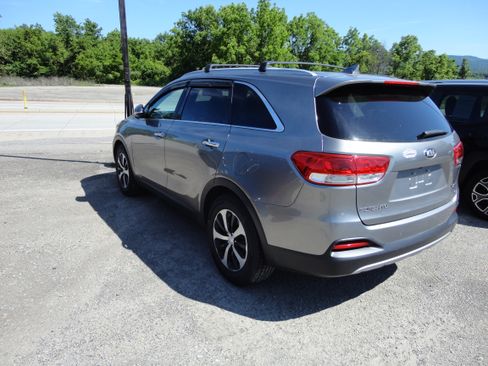 Used 2016 Kia Sorento AWD EX V6 image 5