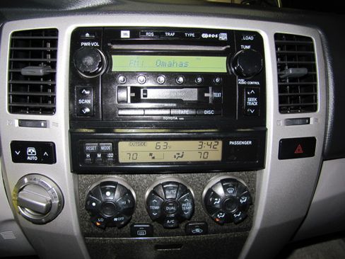 Used 2003 Toyota 4Runner Limited image 18