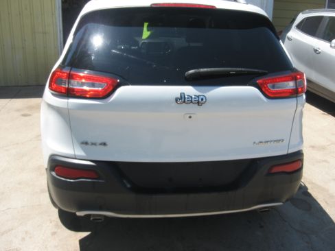 Used 2014 Jeep Cherokee 4WD Limited image 5