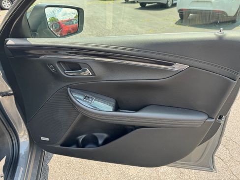 Used 2018 Chevrolet Impala Premier image 13