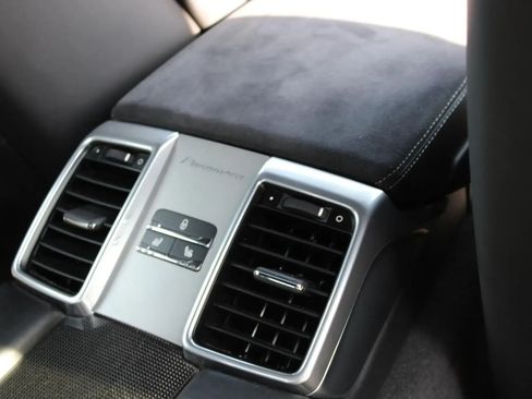 Used 2016 Porsche Panamera GTS image 12