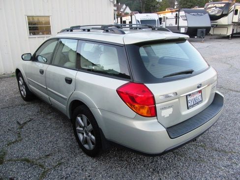 Used 2007 Subaru Outback 2.5i image 4