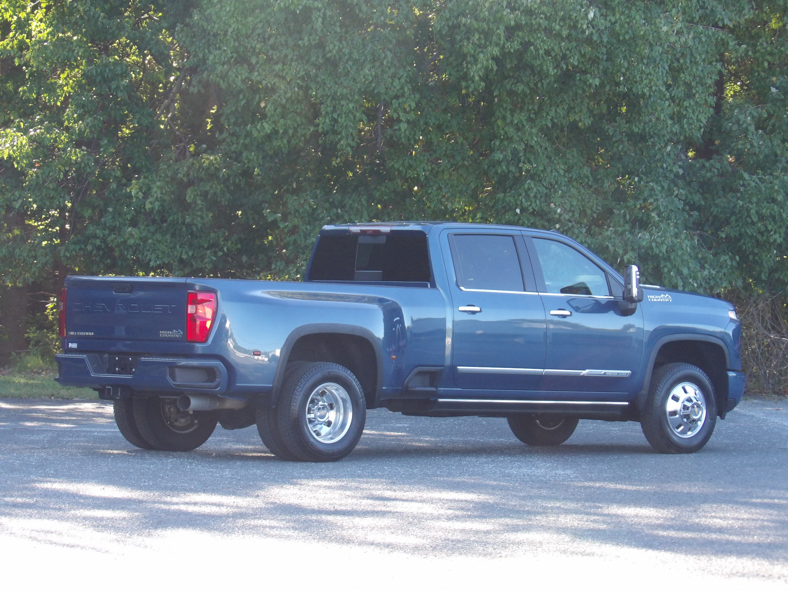 Used 2024 Chevrolet Silverado 3500 4x4 Crew Cab High Country image 9