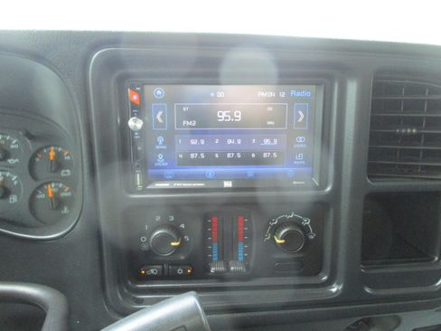 Used 2005 Chevrolet Silverado 1500 2WD Regular Cab image 31
