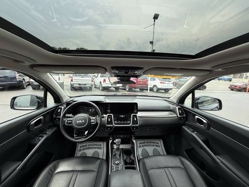 Used 2022 Kia Sorento S FWD image 14