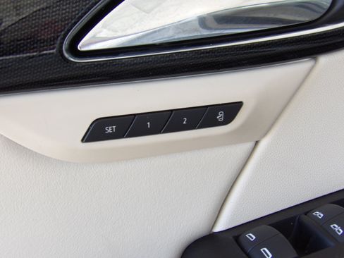 Used 2023 Buick Envision Essence image 16