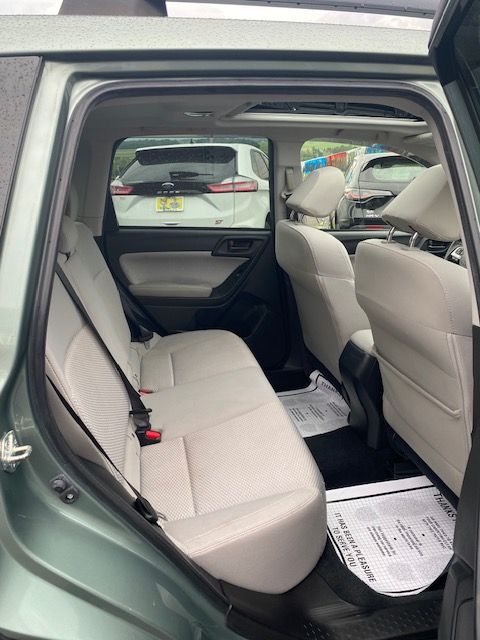Used 2018 Subaru Forester 2.5i Premium AWD/4WD image 18