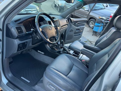 Used 2005 Lexus GX 470 image 21