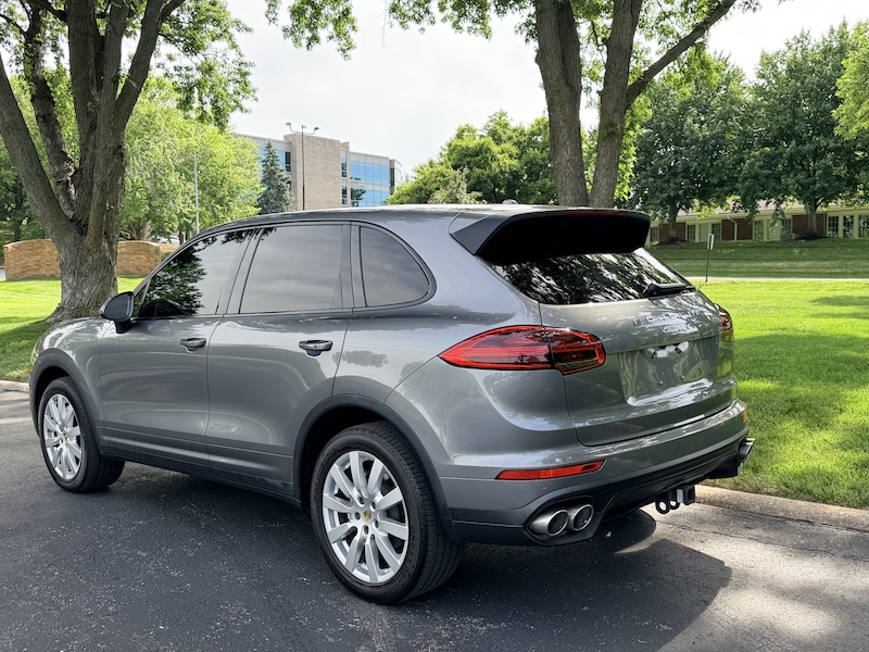 Used 2016 Porsche Cayenne S AWD/4WD image 7