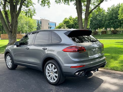 Used 2016 Porsche Cayenne S AWD/4WD image 7