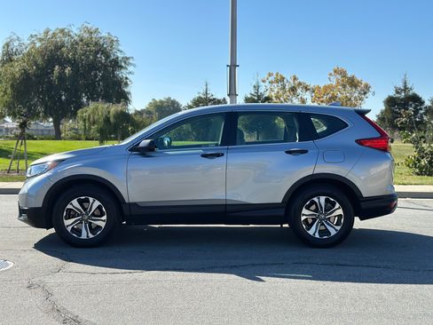 Used 2019 Honda CR-V LX image 2