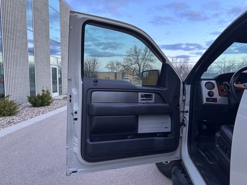 Used 2013 Ford F150 SVT Raptor image 12