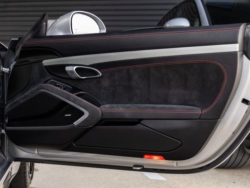 Certified 2018 Porsche 911 GT3 RWD image 48