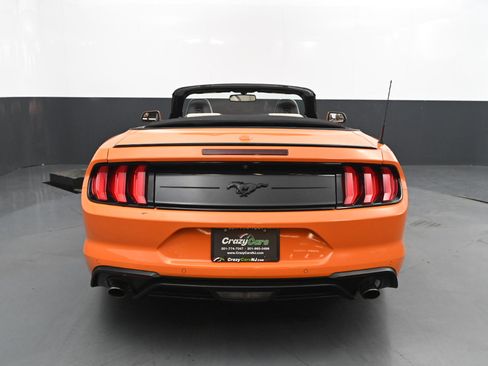 Used 2020 Ford Mustang Premium image 4