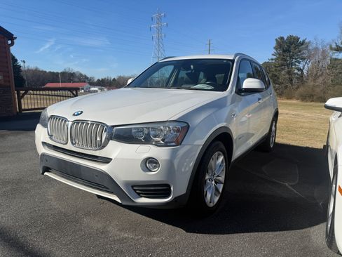 Used 2016 BMW X3 xDrive28i image 1